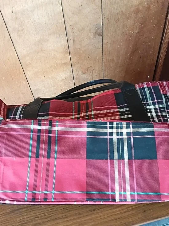 Victoria’s Secret Red Plaid Tote Bag Holiday Shopper Large - Picture 4 of 6